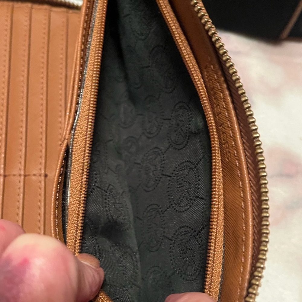 Michael Kors Black and Tan Tote with Wallet - Picture 6 of 15